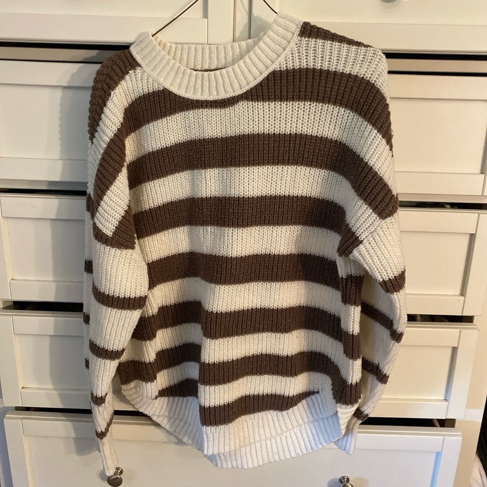 XL teen SO sweater